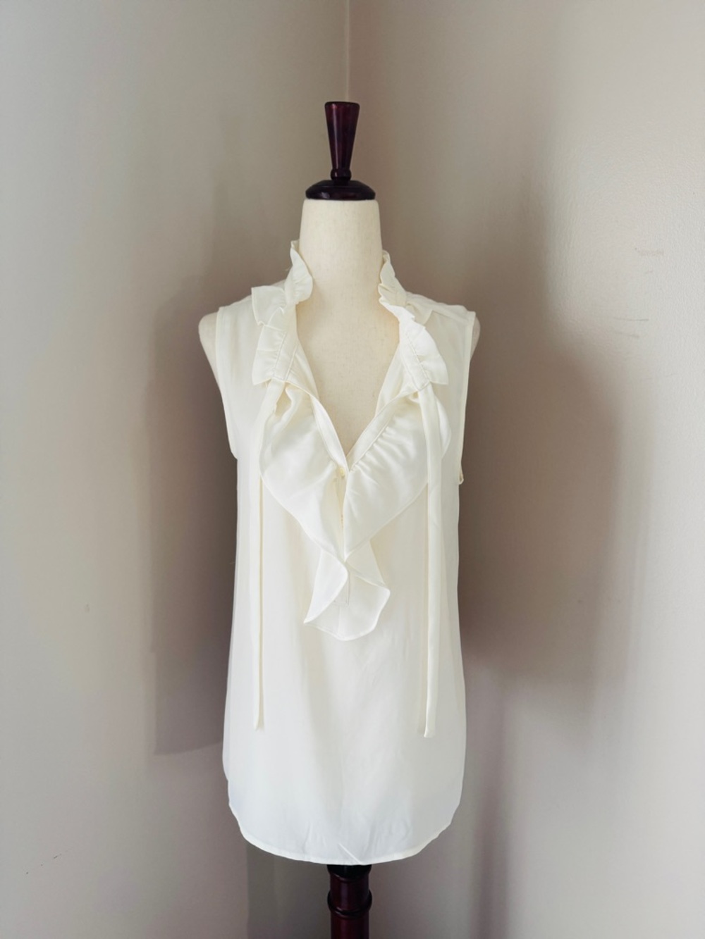 Loft Ivory Ruffle Mixed Media Sleeveless Blouse Large